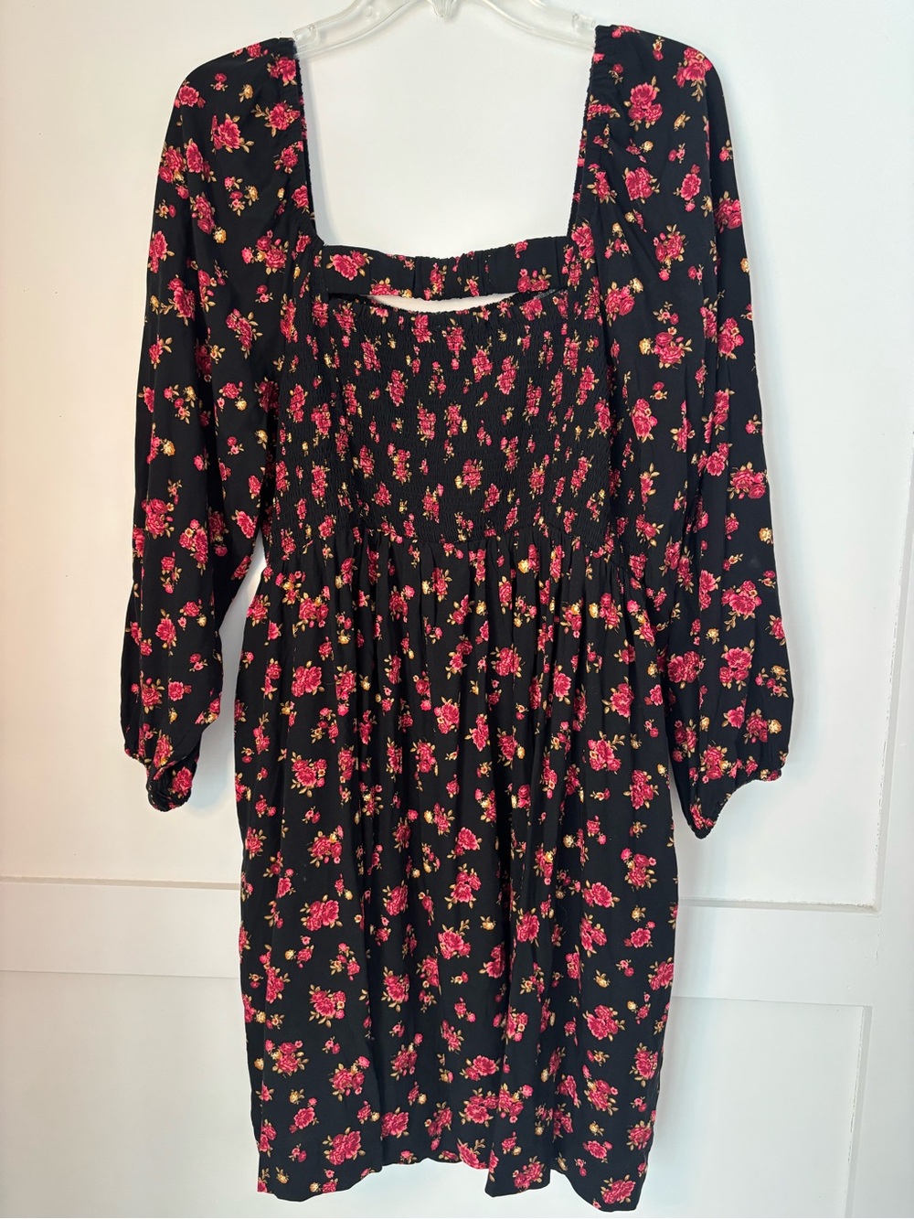 Old Navy Black Dress with Pink Rose Print, Long Sleeve size XL great condition